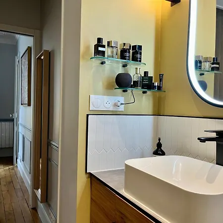 Guestready - Cozy And Elegant Flat In Montmartre Apartment